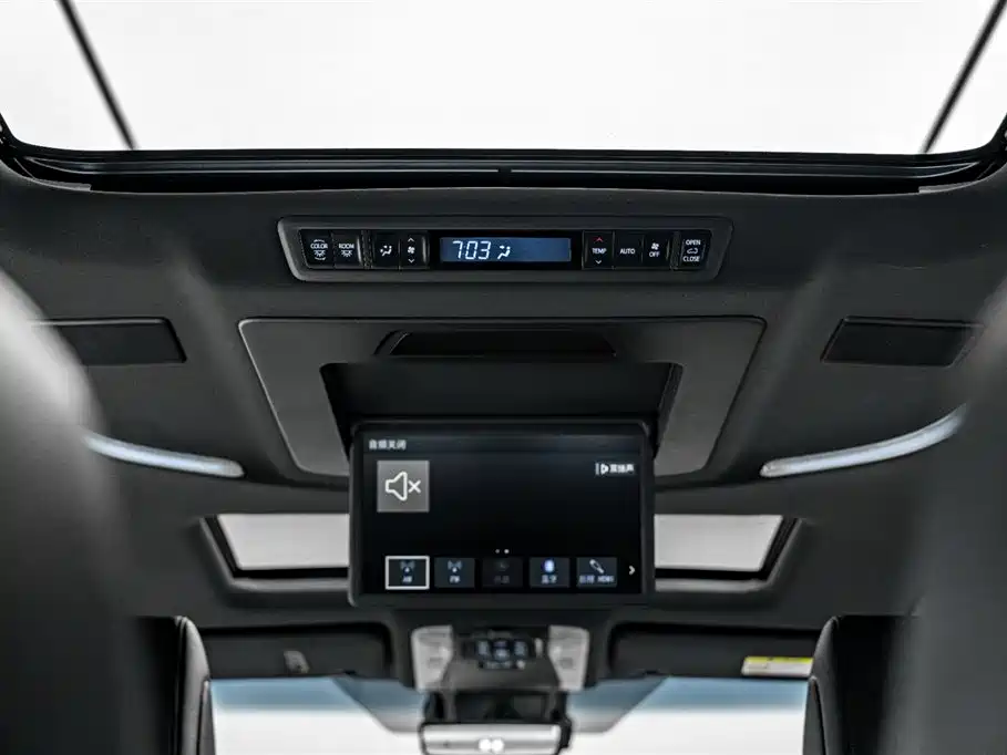 Toyota Vellfire 2021 Crown Hybrid 2.5L HV Premium Edition фото 28