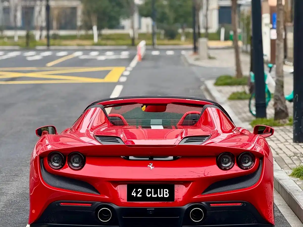 Ferrari F8 2021 2020 Spider 3.9T V8