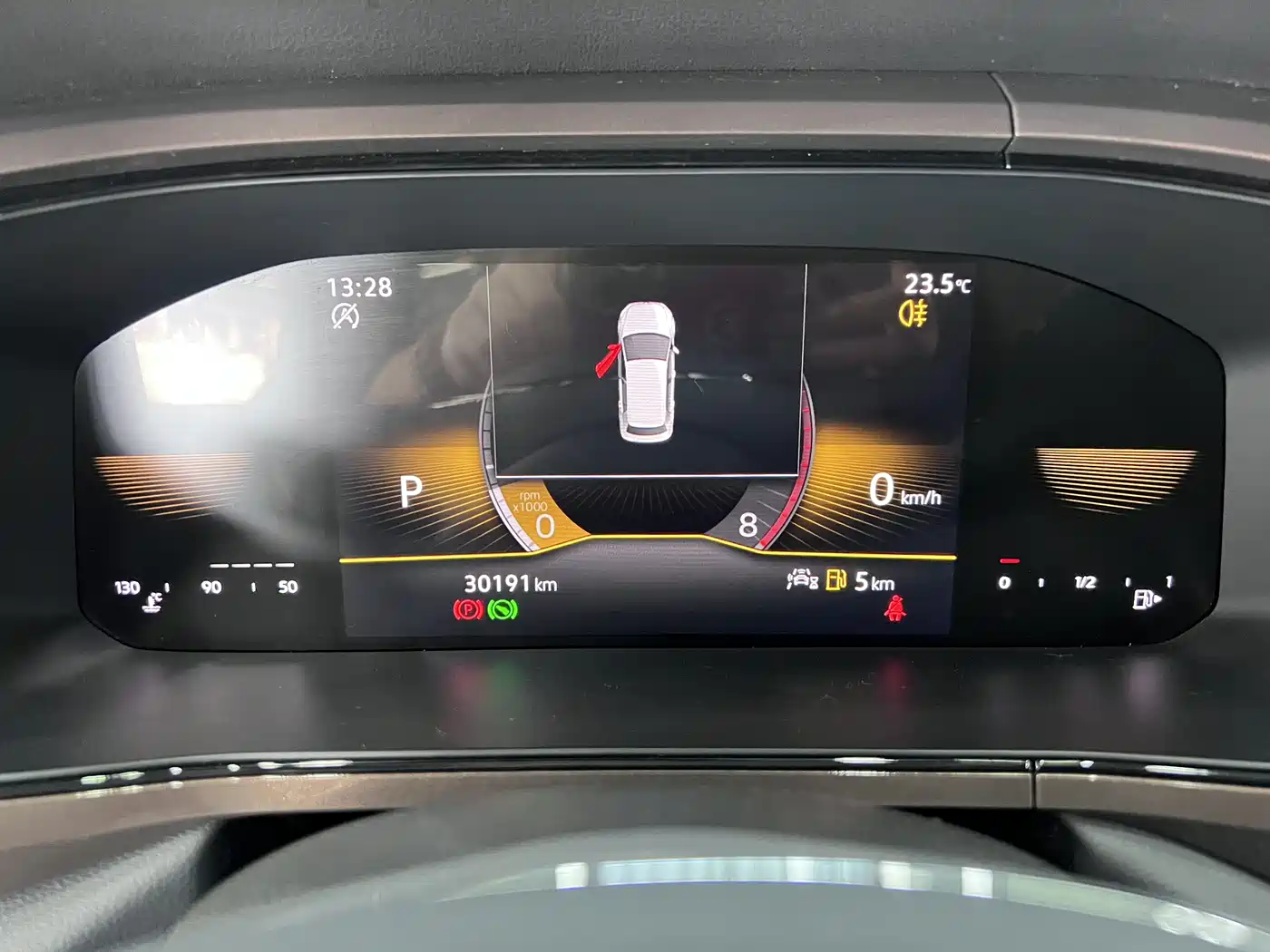 Volkswagen Tharu 2022 280TSI FWD Luxury Edition фото 10