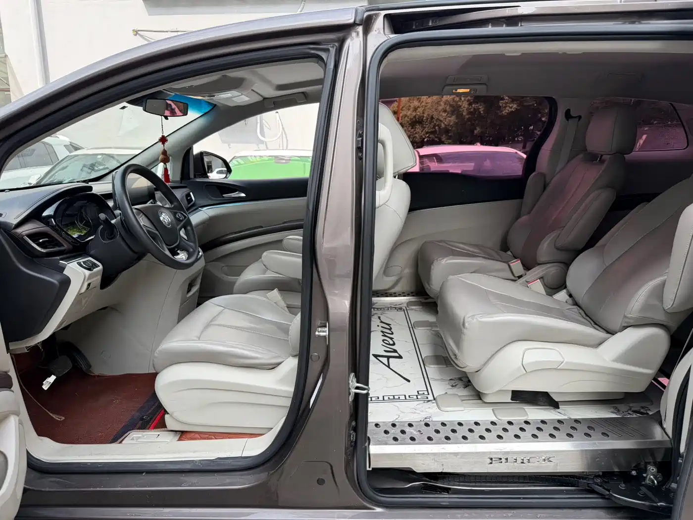 Buick GL8 2021 Land Business Class 652T Comfort фото 6