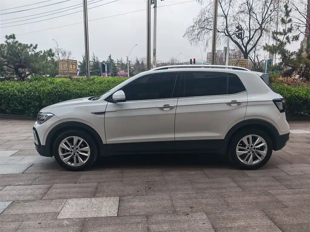 Volkswagen T-Cross 2019 1.5L Automatic Comfort Edition фото 14