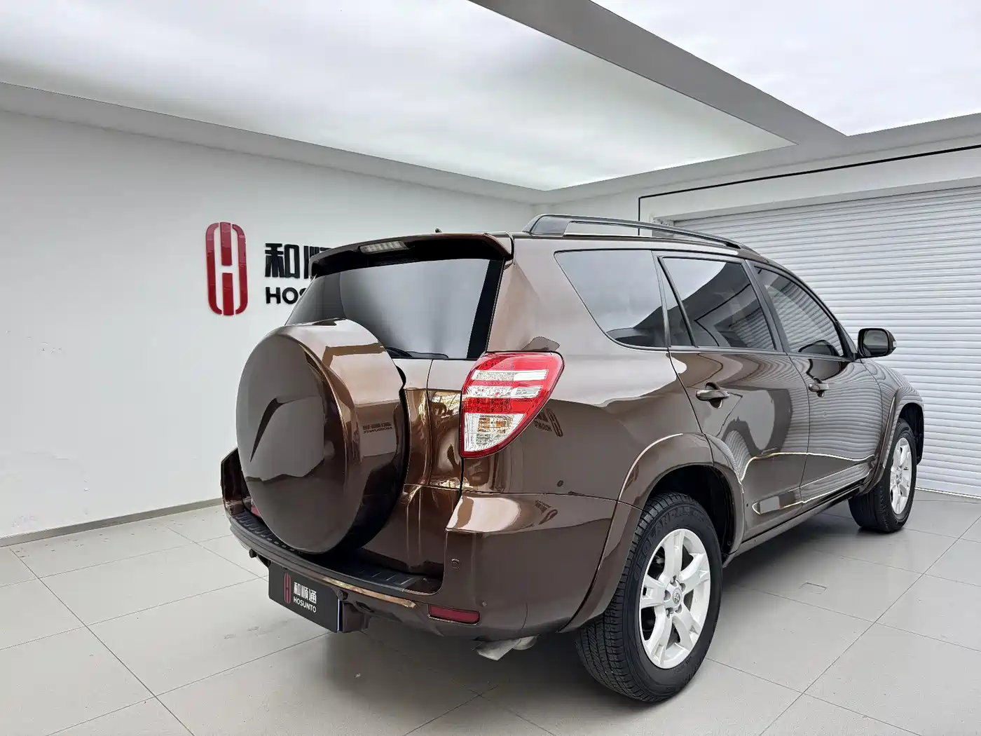 Toyota RAV4 Rongfang 2011 2.0L Automatic Luxury Edition фото 7