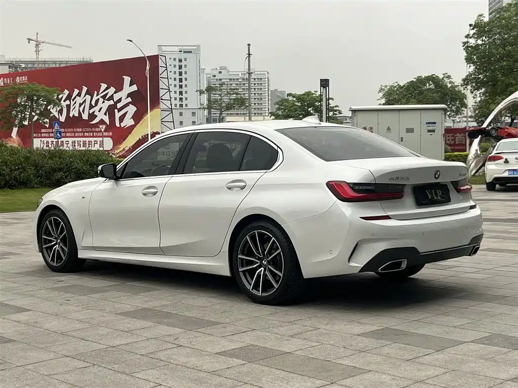 BMW 3 Series 2020 325Li M Sport Package фото 7