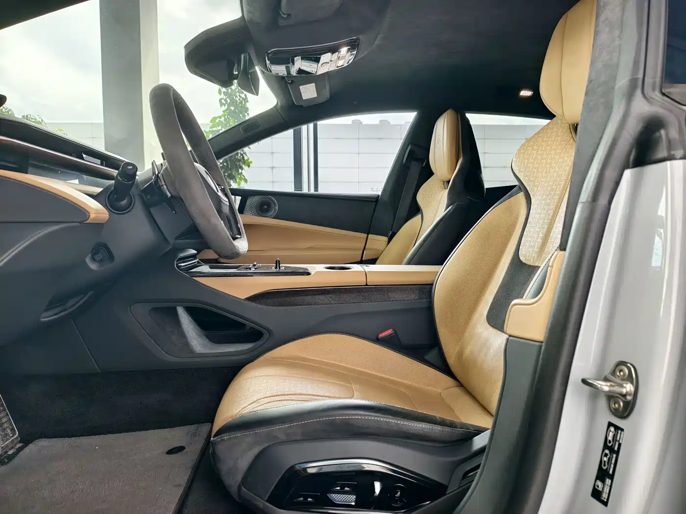 Lotus Cars EMEYA Blossom 2024 Blossom Premium Custom Limited Edition фото 6