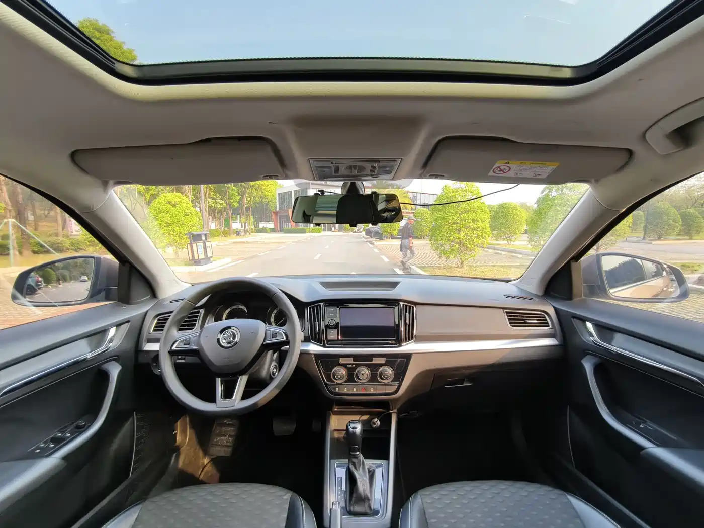 Škoda Kamiq 2020 Model 1.5L Automatic Comfort фото 22