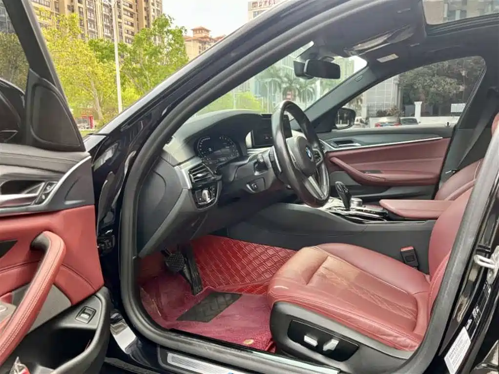 BMW 5 Series 2021 530Li Leading M Sport Package фото 4