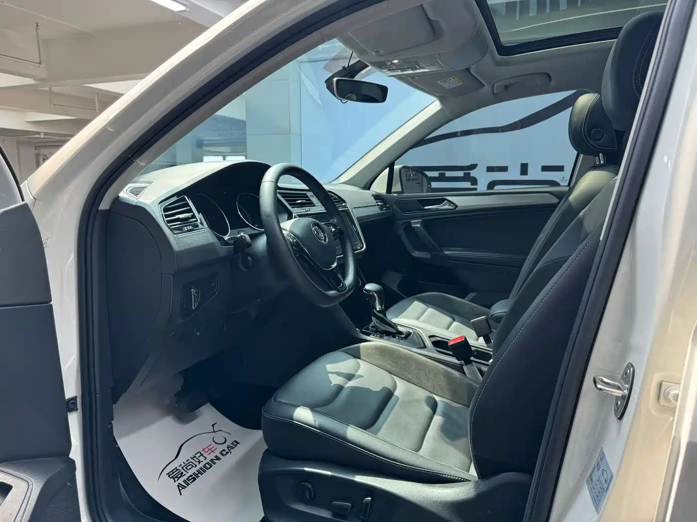 Volkswagen Tiguan L 2020 330TSI Auto 2WD Smart Luxury China VI фото 8