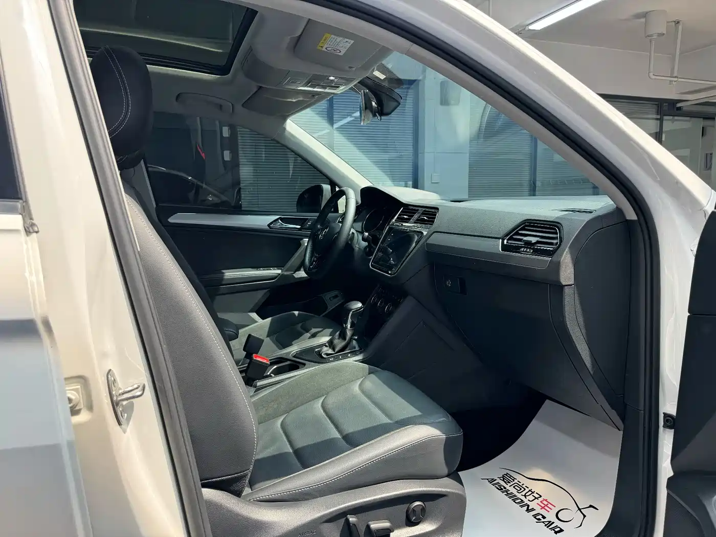 Volkswagen Tiguan L 2020 330TSI Auto 2WD Smart Luxury China VI фото 11