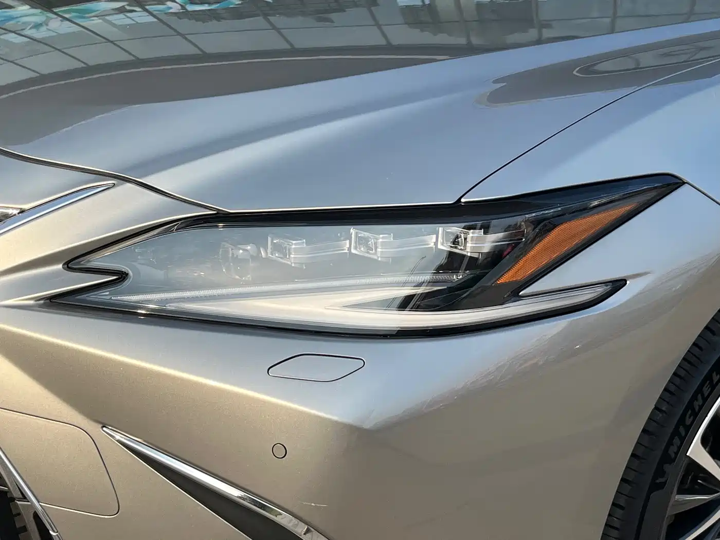 Lexus ES 2022 300h Ultimate Edition фото 21