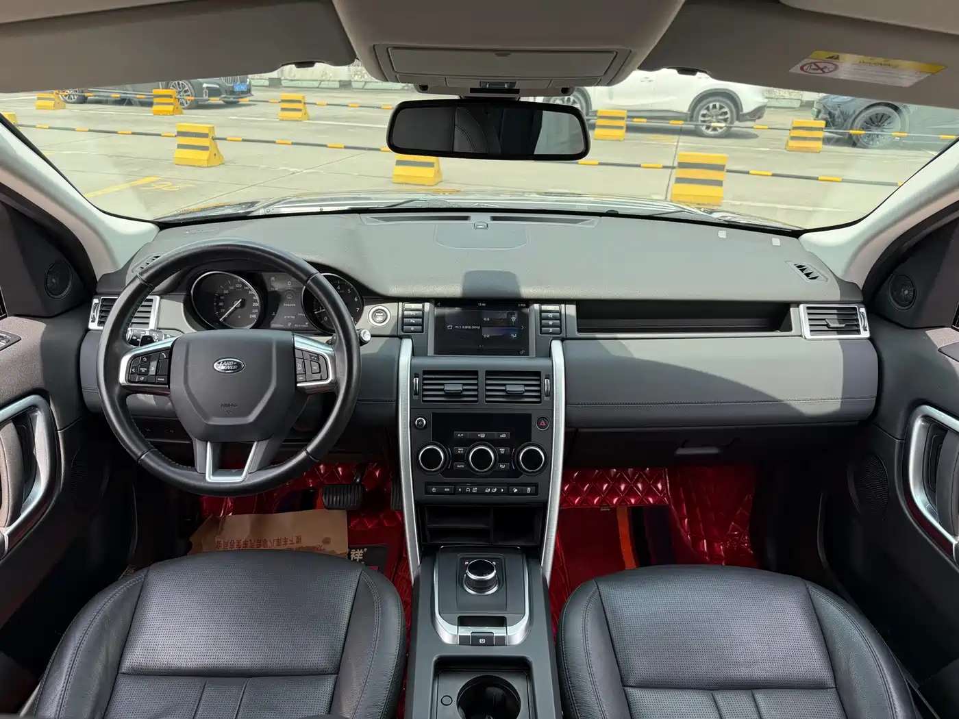 Land Rover Discovery Sport 2018 240PS SE Edition фото 9