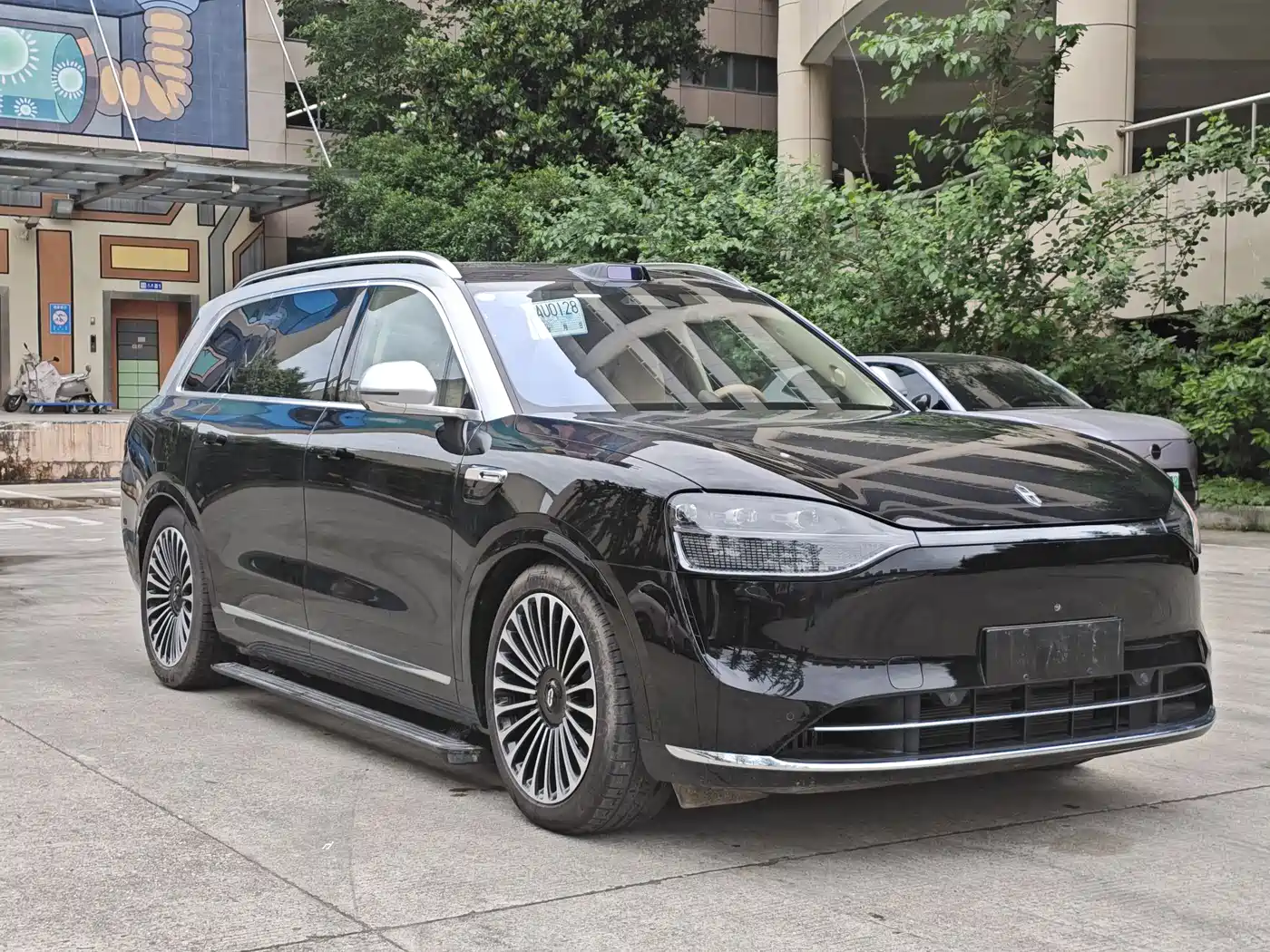 AITO Wenjie AITO M9 2025 Extended Range Ultra 52kWh 6-Seater фото 3