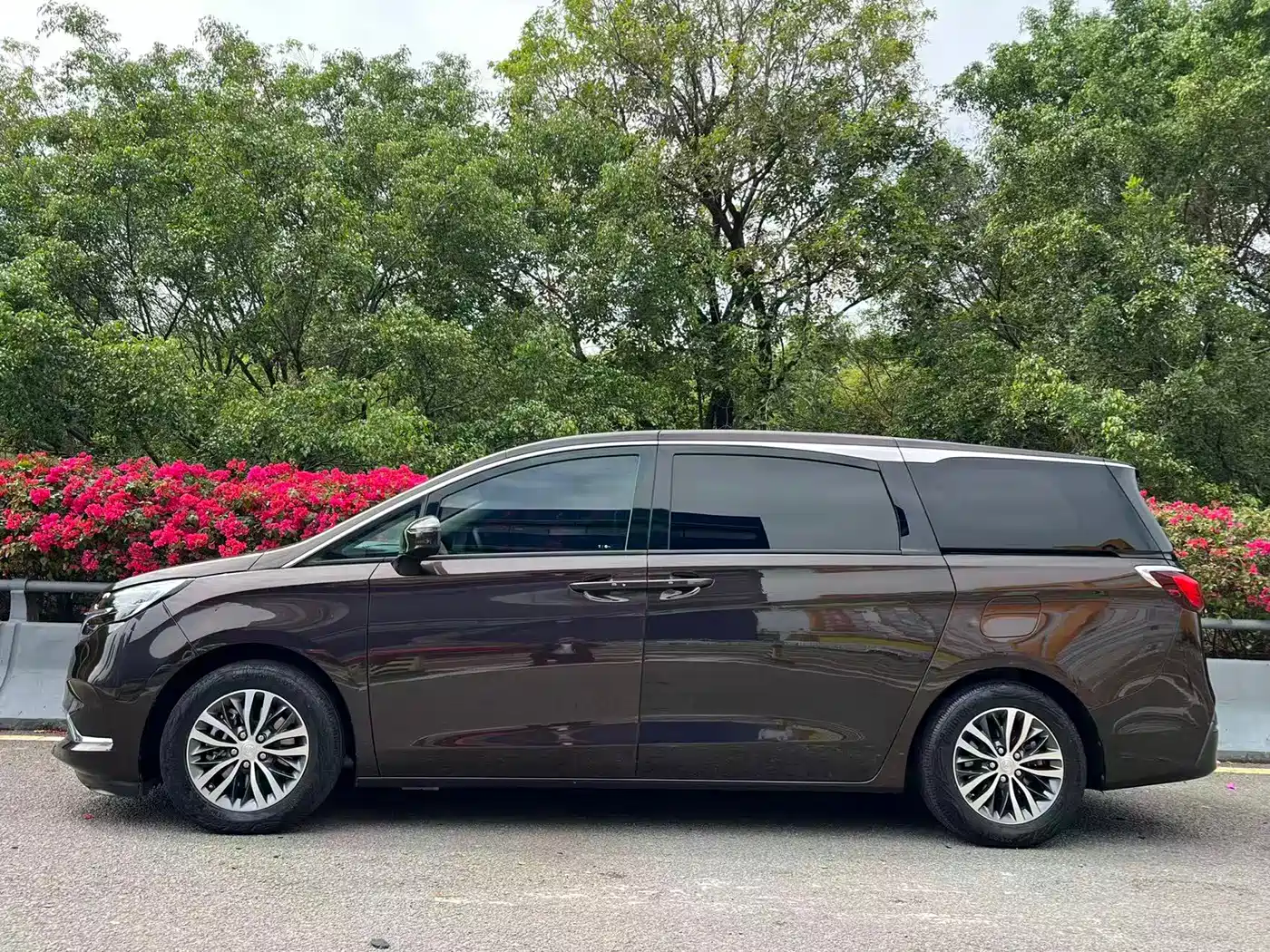 Buick GL8 2022 ES Landmark 653T Comfort фото 4