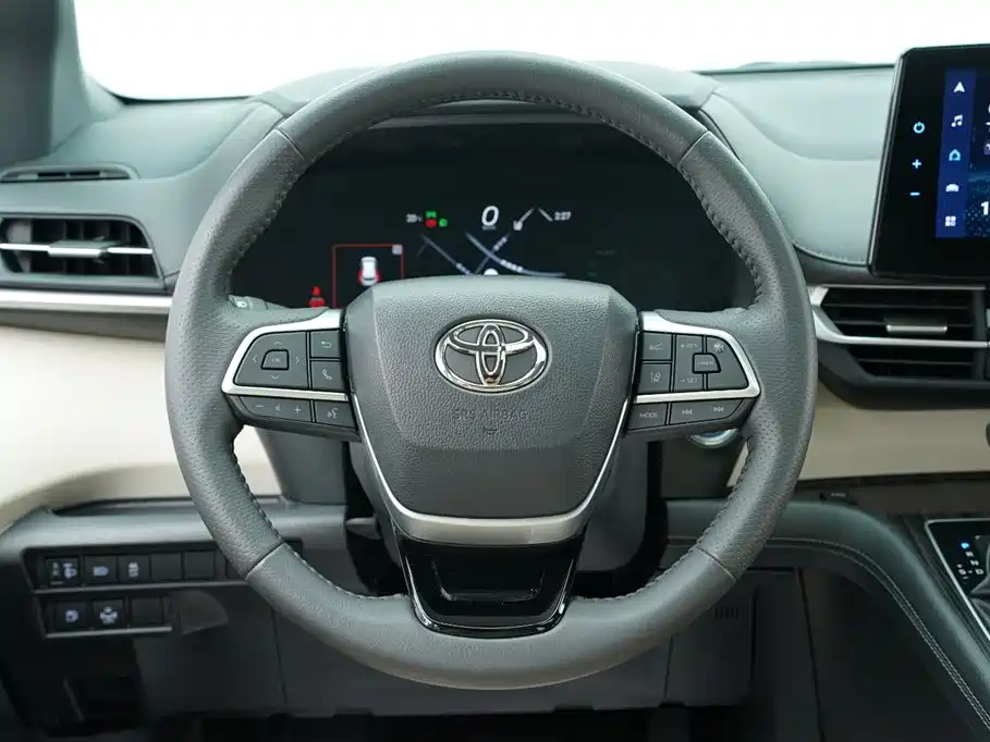 Toyota Sienna 2021 2.5L Hybrid Ultimate Edition фото 16