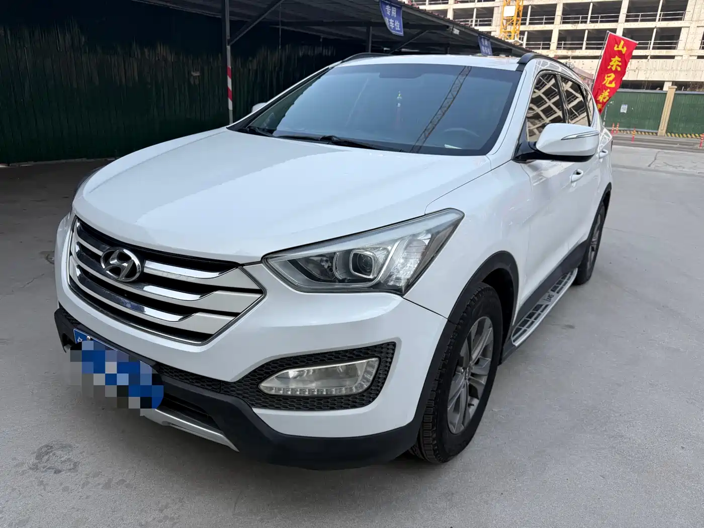Hyundai Santa Fe 2013 Model 2.4L Automatic 2WD Comfort