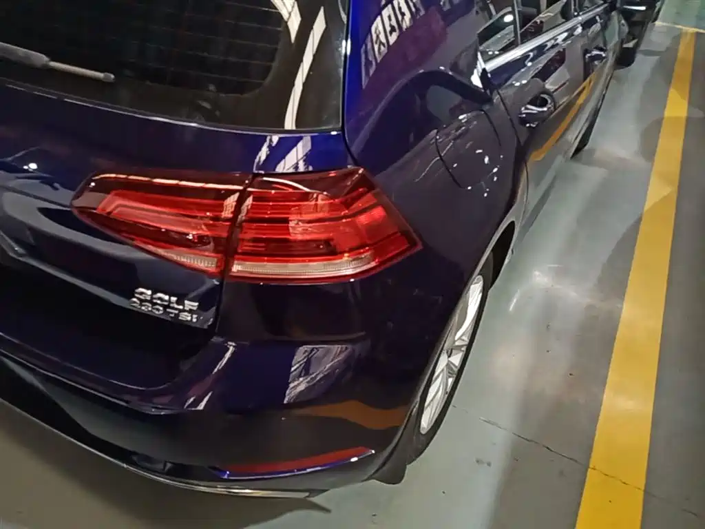 Volkswagen Golf 2018 230TSI Automatic Comfort фото 8