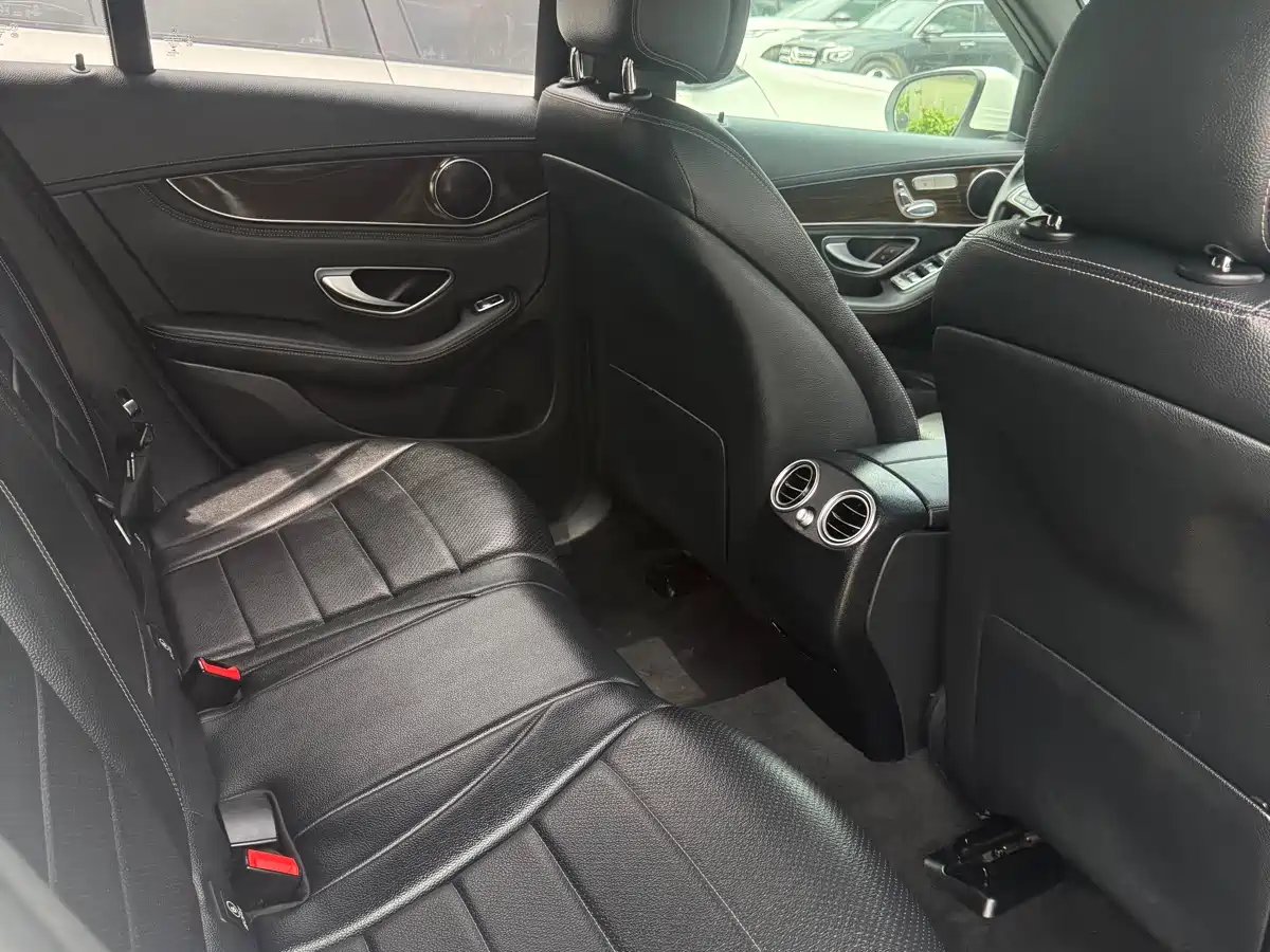 Mercedes-Benz GLC 2018 GLC 260 4MATIC Dynamic фото 8