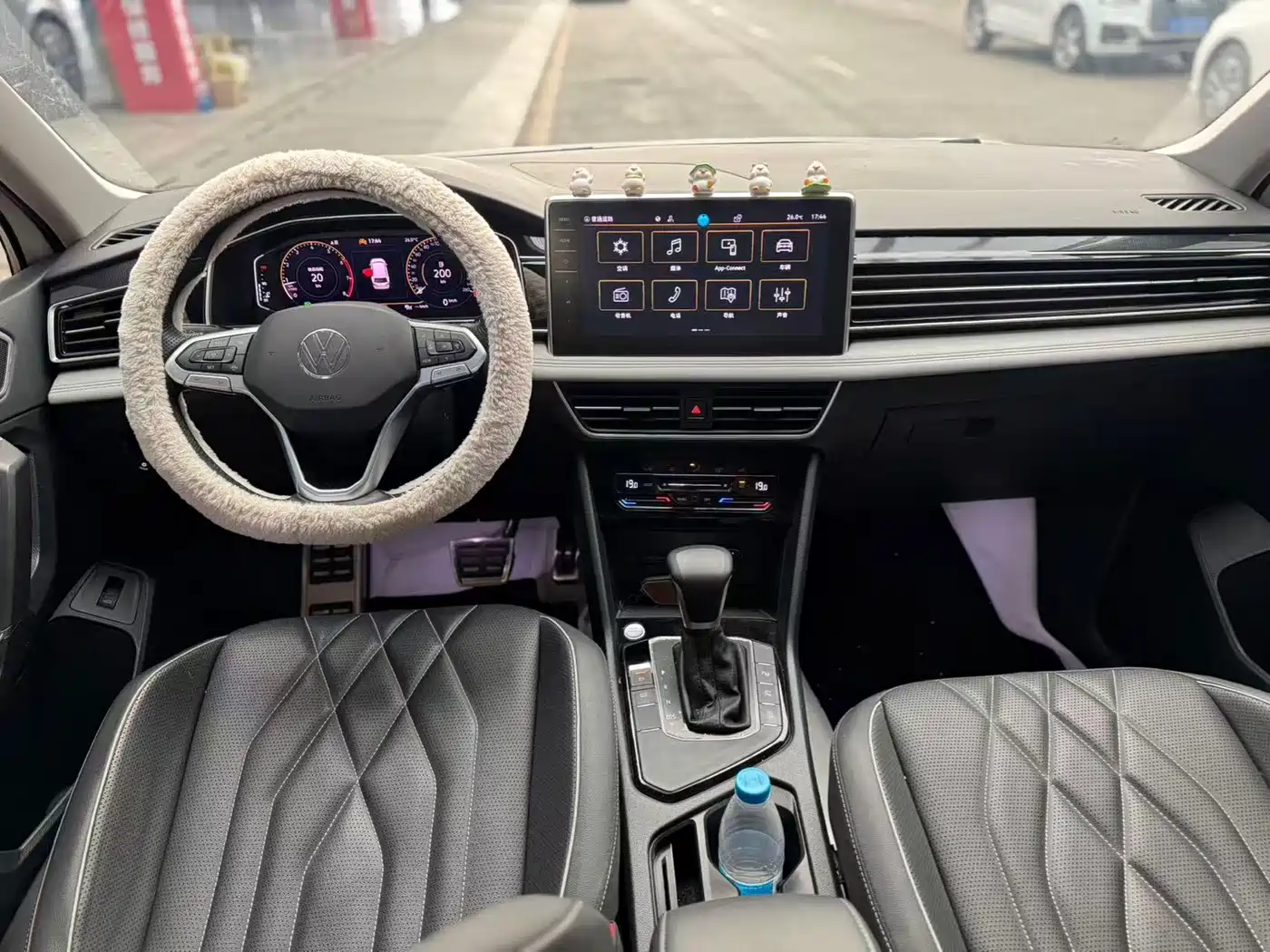 Volkswagen Tiguan L 2024 300TSI Auto 2WD Smart Edition фото 6