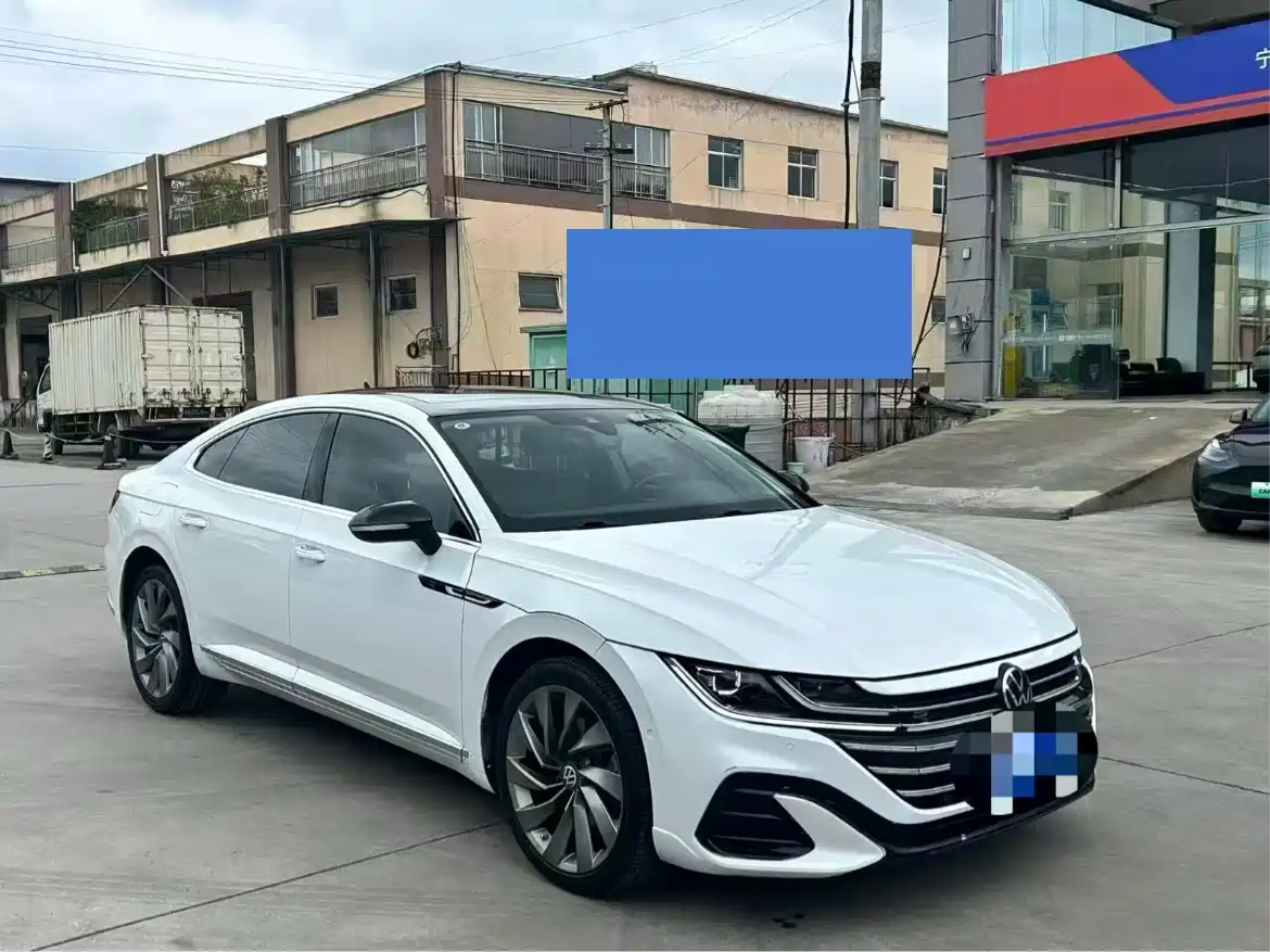 Volkswagen FAW-Volkswagen CC 2023 380TSI Eye-catching Edition фото 3
