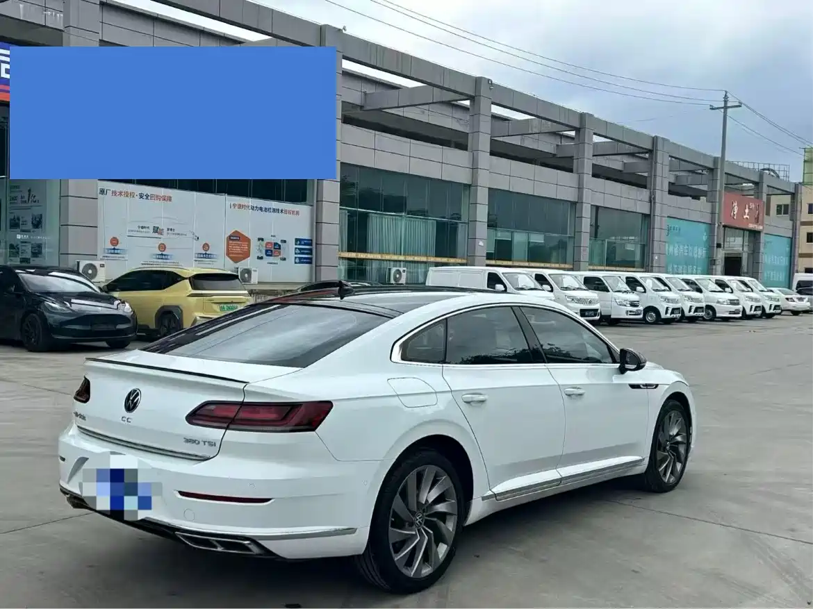 Volkswagen FAW-Volkswagen CC 2023 380TSI Eye-catching Edition фото 8