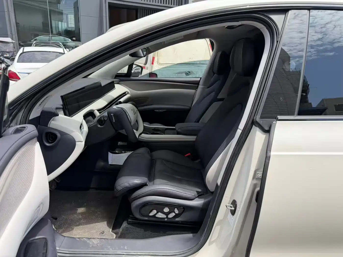 IM Motors IM LS7 2023 Model 90kWh Elite RWD Edition фото 4