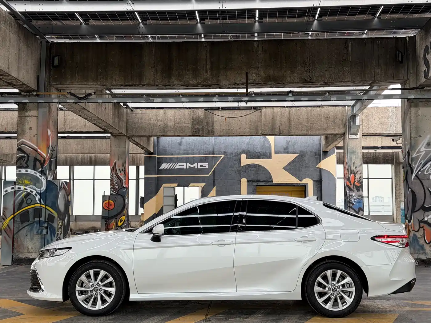 Toyota Camry 2024 2.0E Elite Edition фото 3
