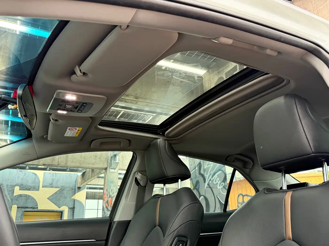 Toyota Camry 2024 2.0E Elite Edition фото 13