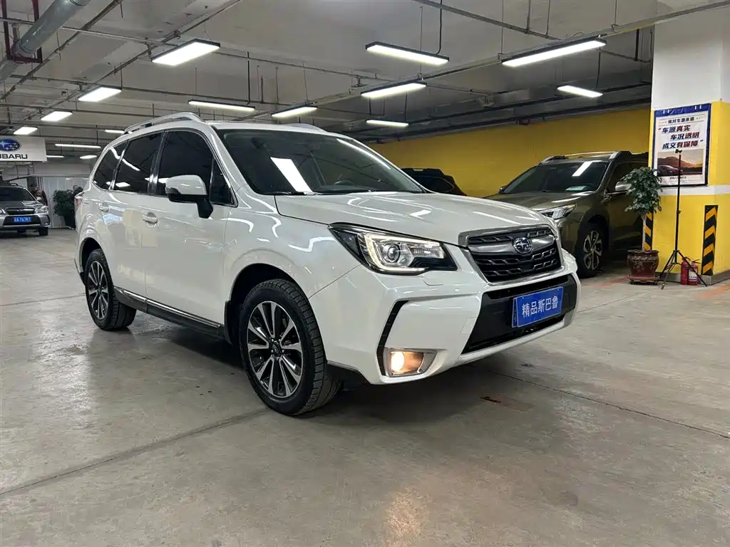 Subaru Forester 2016 2.5i Prestige Navigation Edition фото 3