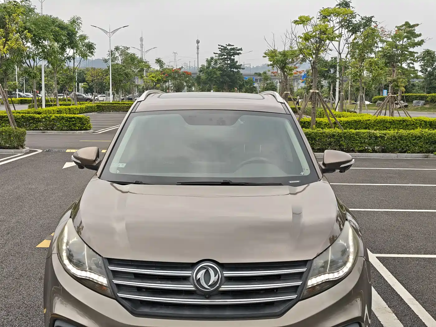 Dongfeng Fengguang Fengguang 580 2018 2017 1.5T CVT Smart Edition