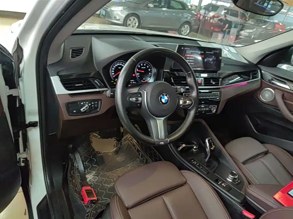 BMW X1 2022 sDrive25Li Leading фото 10