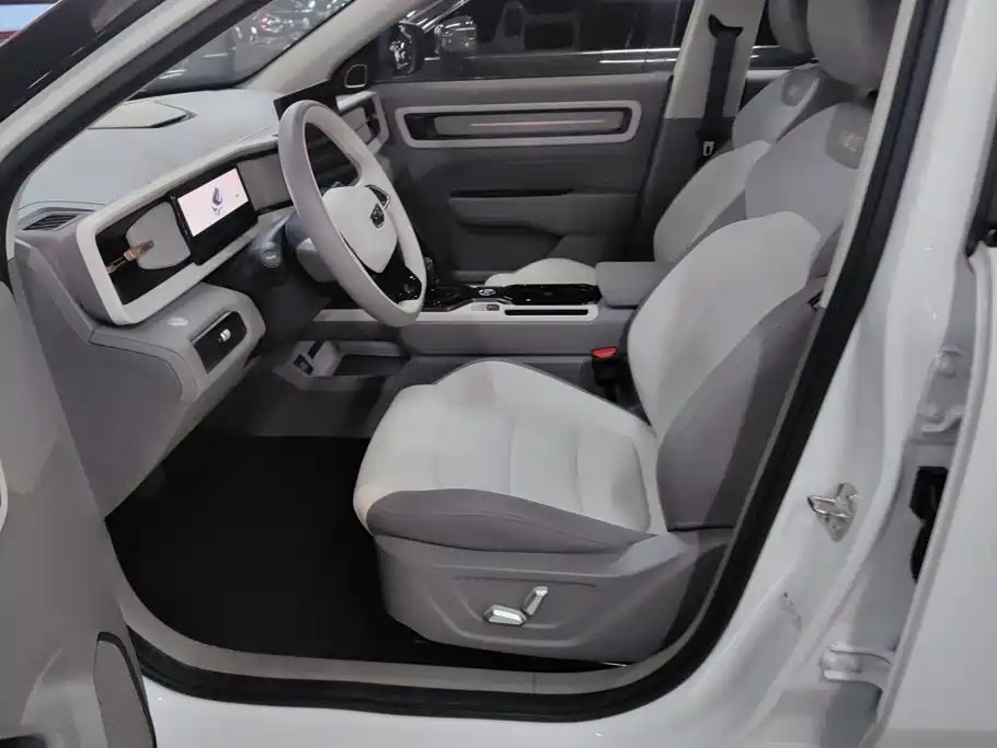 Geely ICON 2025 2026 Chocolate 1.5TD Pure Edition
