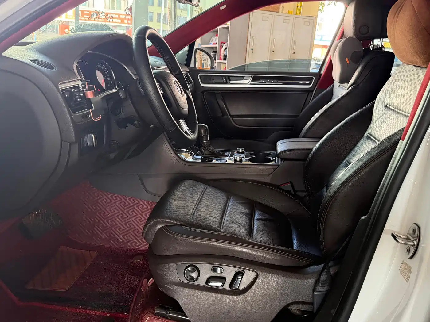 Volkswagen Touareg 2016 2016 3.0TSI High Configuration