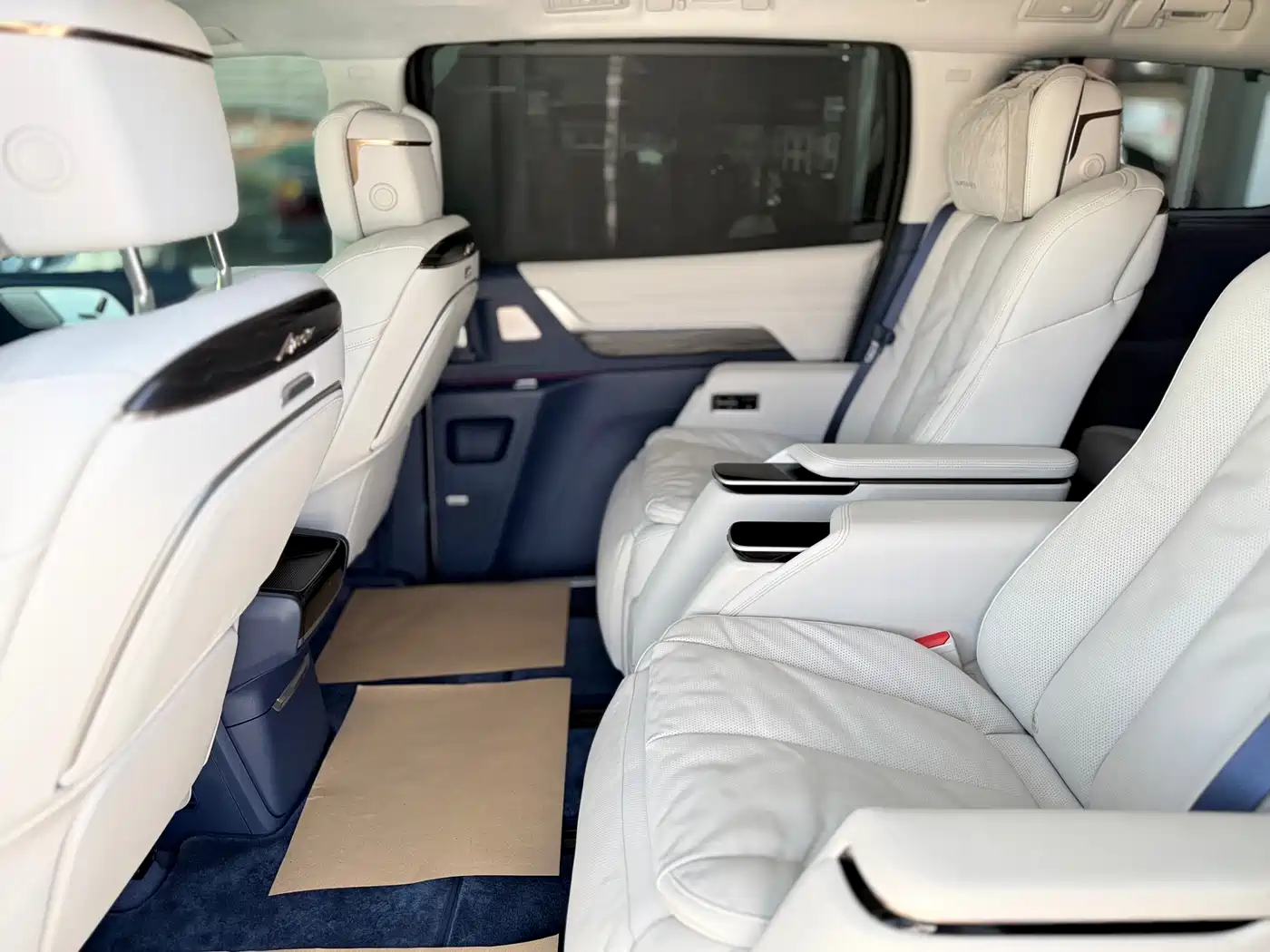 Buick Century 2025 2.0T 7-Seater World Edition фото 10