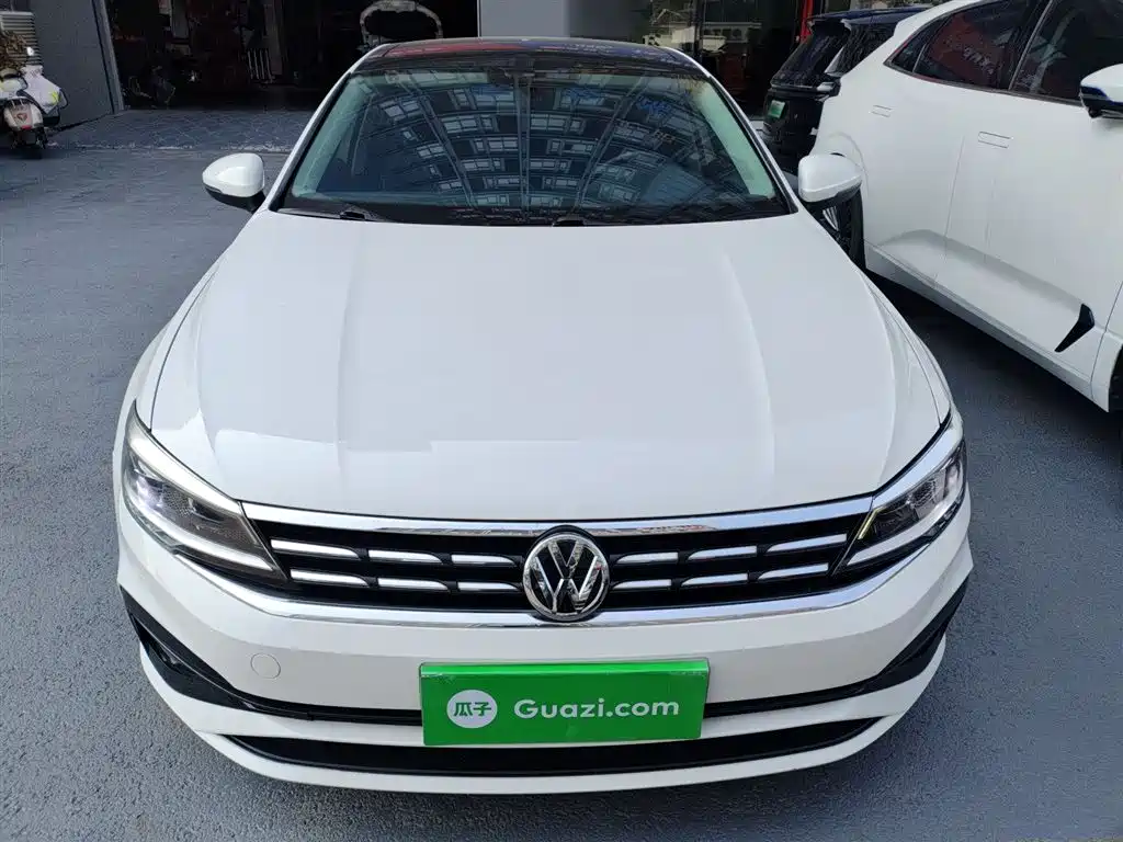 VOLKSWAGEN LINGDU