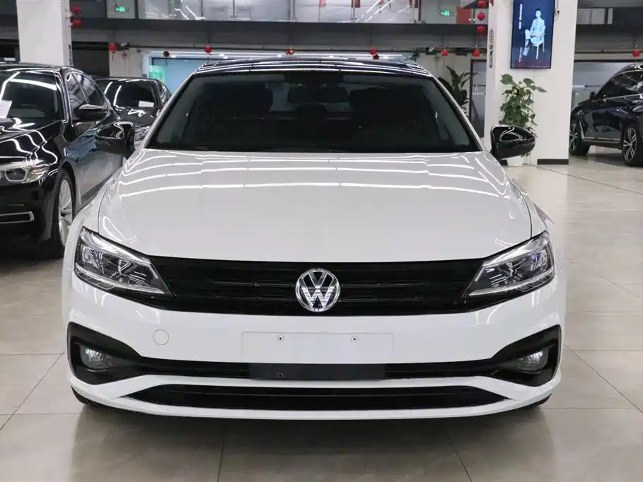 Volkswagen Lamando 2021 280TSI DSG Comfort Edition фото 2