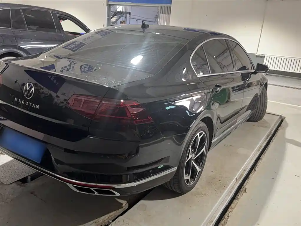 Volkswagen Magotan 2023 2 Million Units Anniversary Edition 330TSI DSG Leading Type фото 5