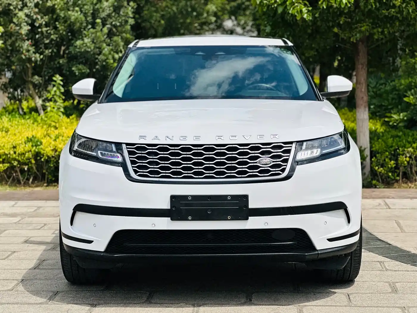 Land Rover Range Rover Velar 2023 250PS фото 2