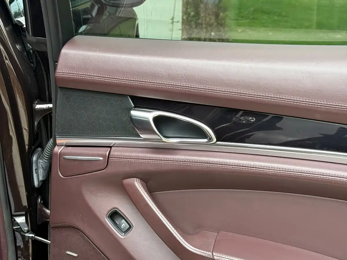 Porsche Panamera 2013 Panamera Platinum Edition 3.6L фото 31