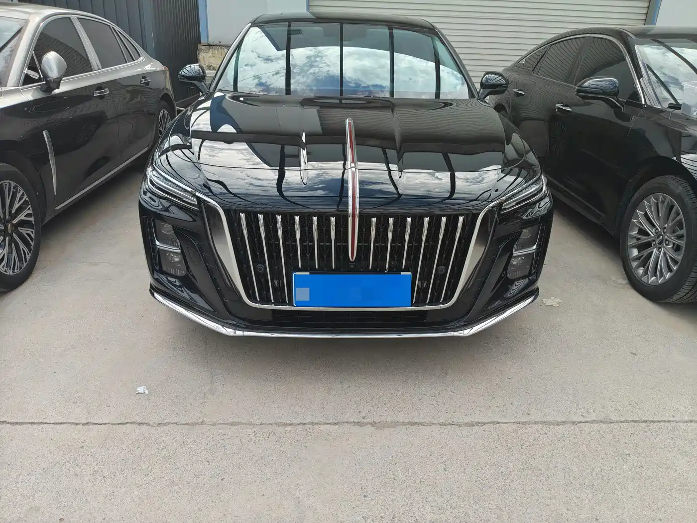 Hongqi H5 2024 1.5T DCT Smart Connect Flag Rhythm Edition фото 3