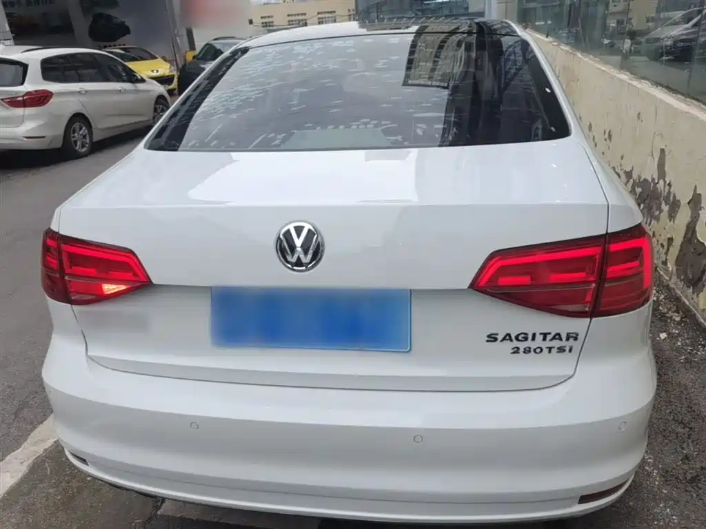 Volkswagen Sagitar 2018 280TSI DSG Luxury фото 6