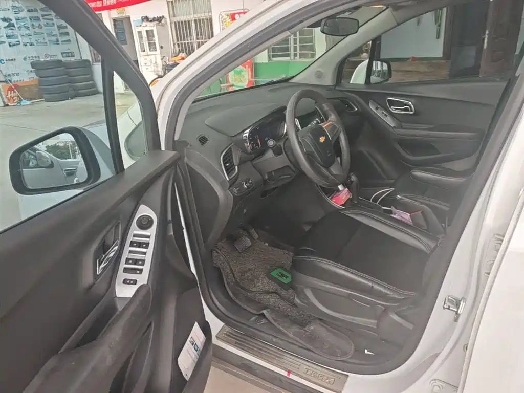 Chevrolet Trax 2017 1.4T Automatic 2WD Comfort фото 12