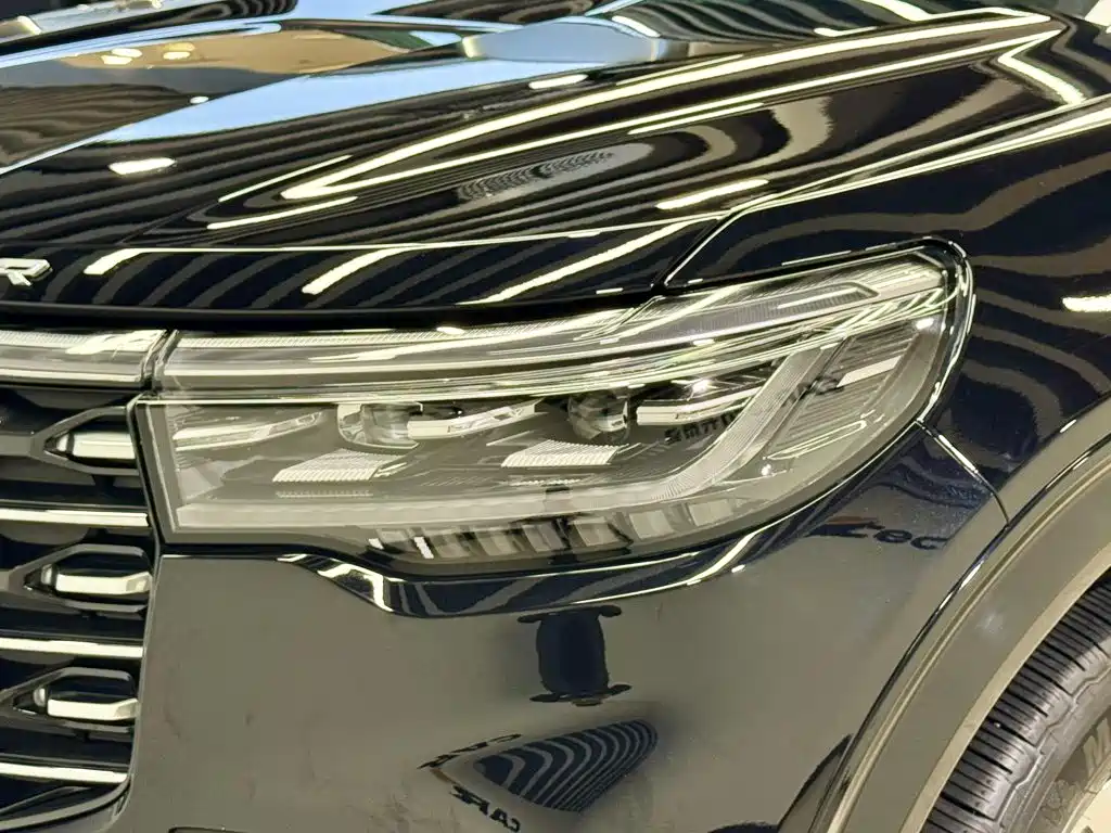 Ford Explorer 2025 2024 2.3T EcoBoost AWD Titanium Edition 6-Seater