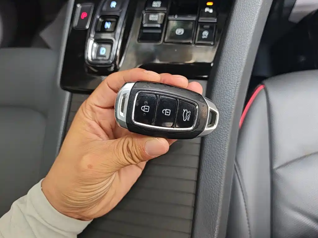 Photo 9 - Hyundai Sonata