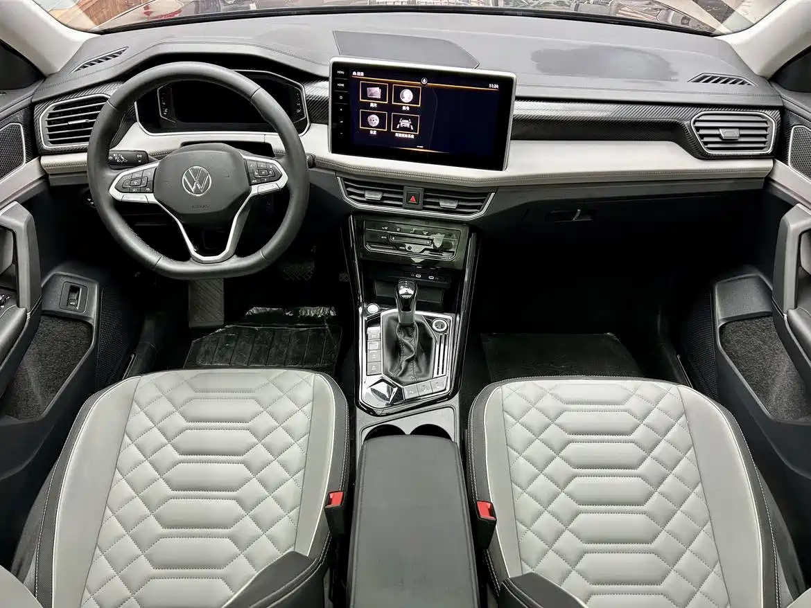 Volkswagen Tayron 2023 280TSI 2WD Luxury Plus Advanced Edition фото 13