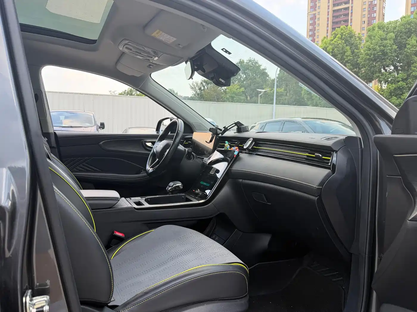 Photo 6 - Roewe RX5