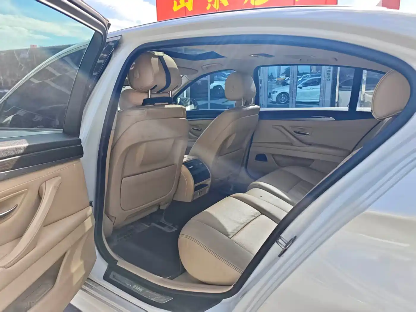 BMW 5 Series 2014 525Li Luxury Design Package фото 8