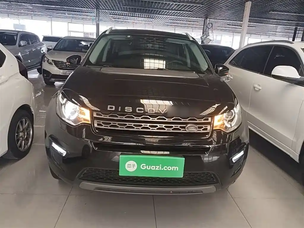 Land Rover Discovery Sport 2017 2.0T SE фото 3