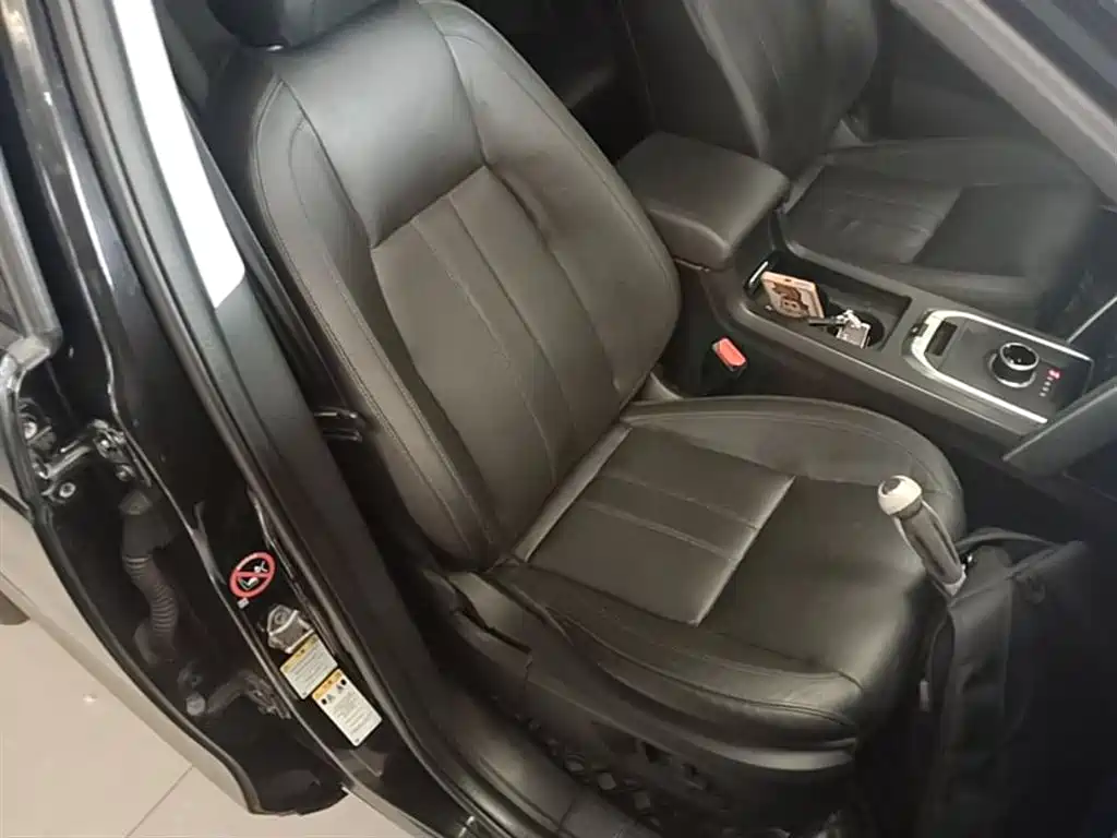 Land Rover Discovery Sport 2017 2.0T SE фото 25