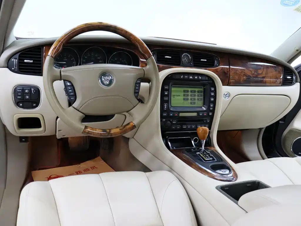Jaguar XJ 2005 2004 Model XJ8 4.2