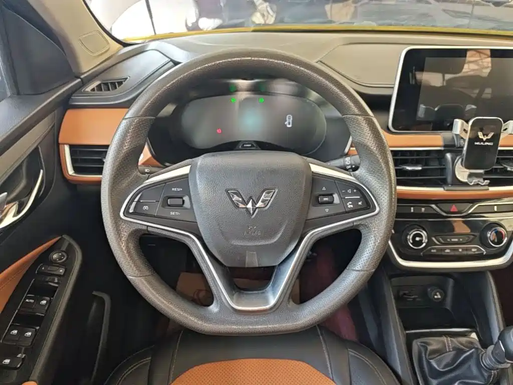 Wuling Motors Wuling Hongguang S3 2019 2019 1.5T Manual Luxury Model China VI