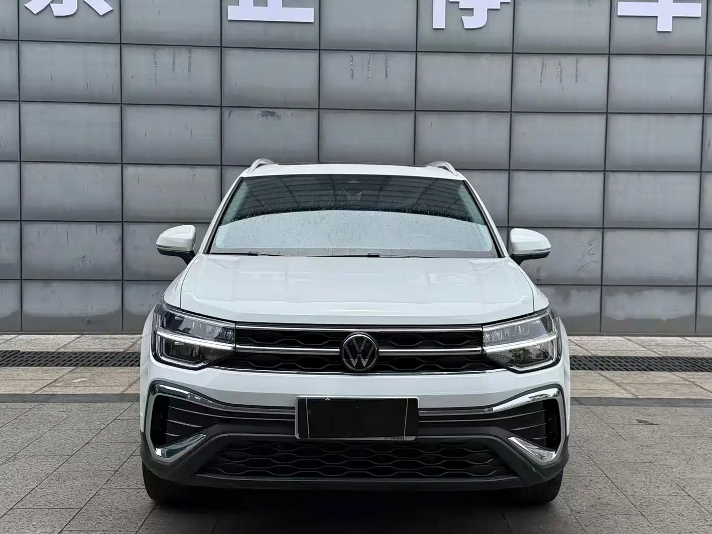 Volkswagen Tharu 2024 300TSI 2WD Bright Moon Edition фото 2
